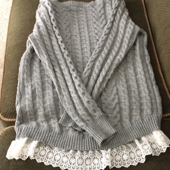 Woman’s sweaters - Picture 3 of 3